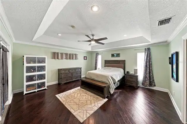 Listing Photo 14