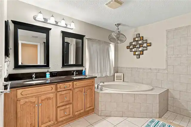 Listing Photo 18