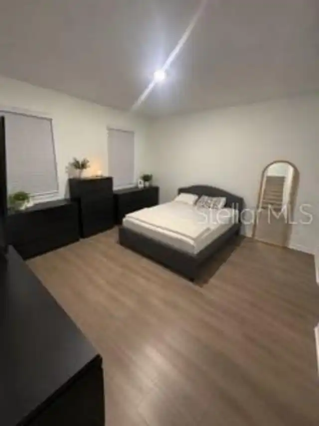 Listing Photo 10