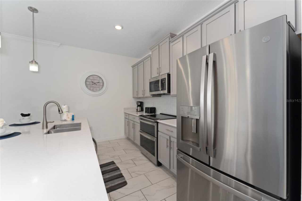 Listing Photo 8