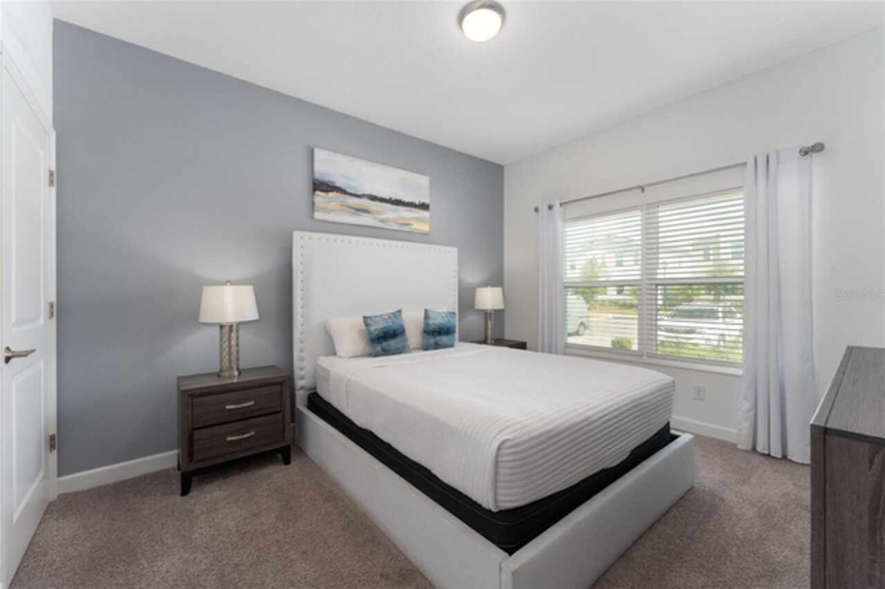 Listing Photo 10