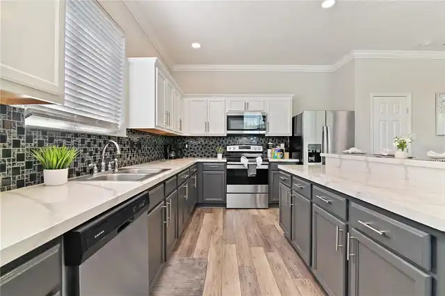Listing Photo 11