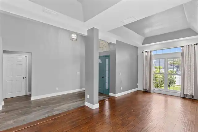 Listing Photo 7