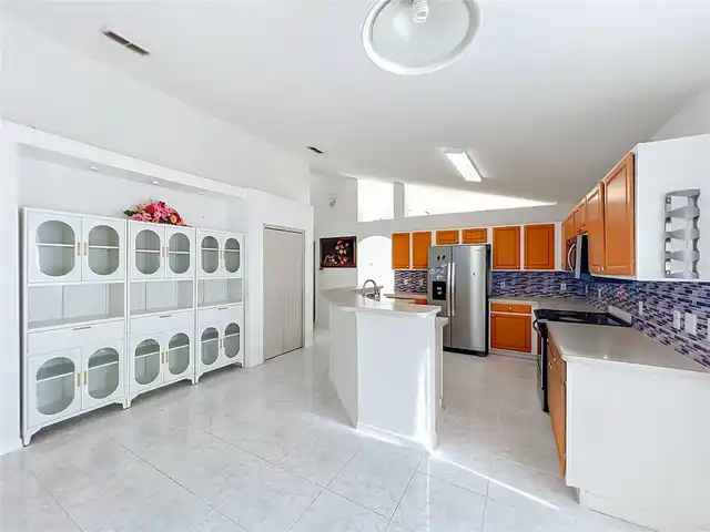 Listing Photo 15