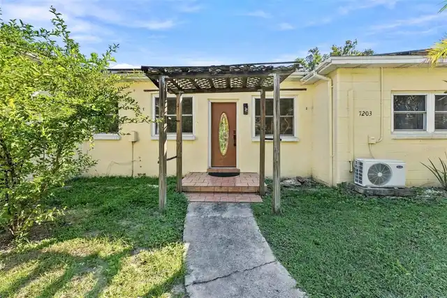 Listing Photo 9