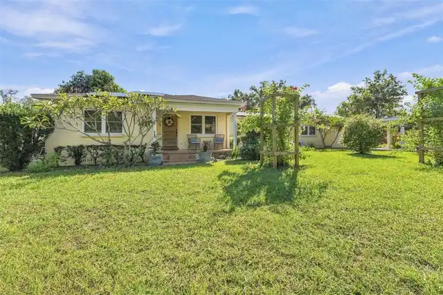 Listing Photo 11