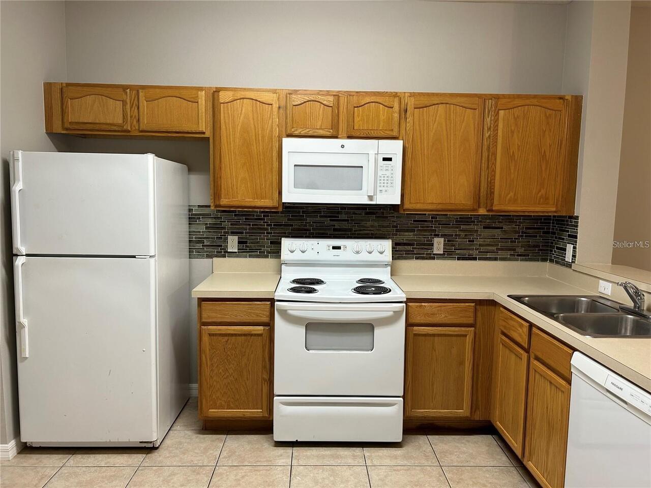 Listing Photo 8