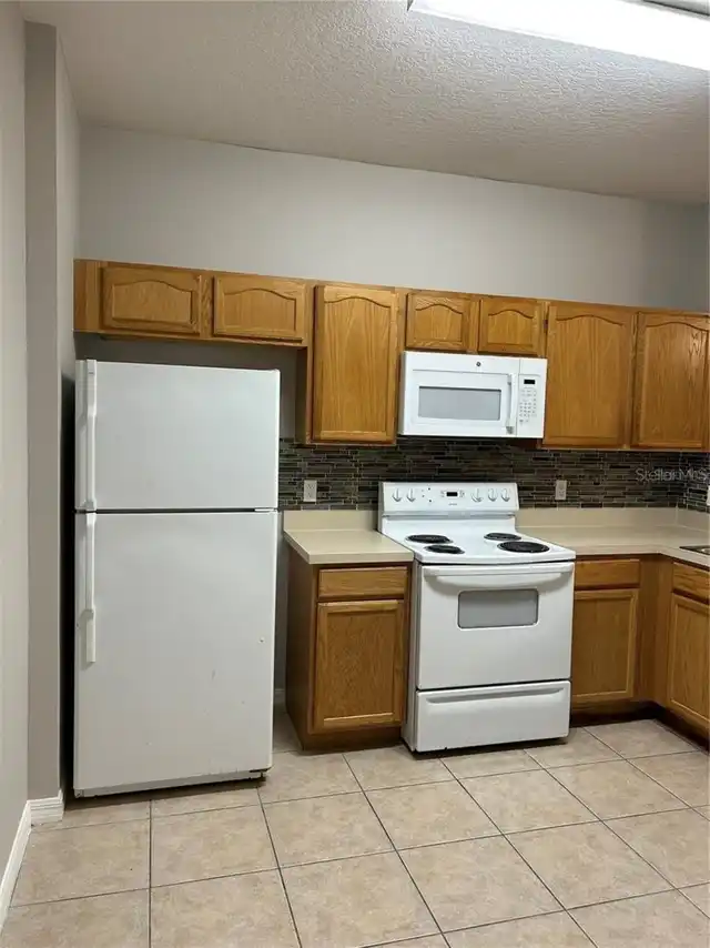 Listing Photo 9
