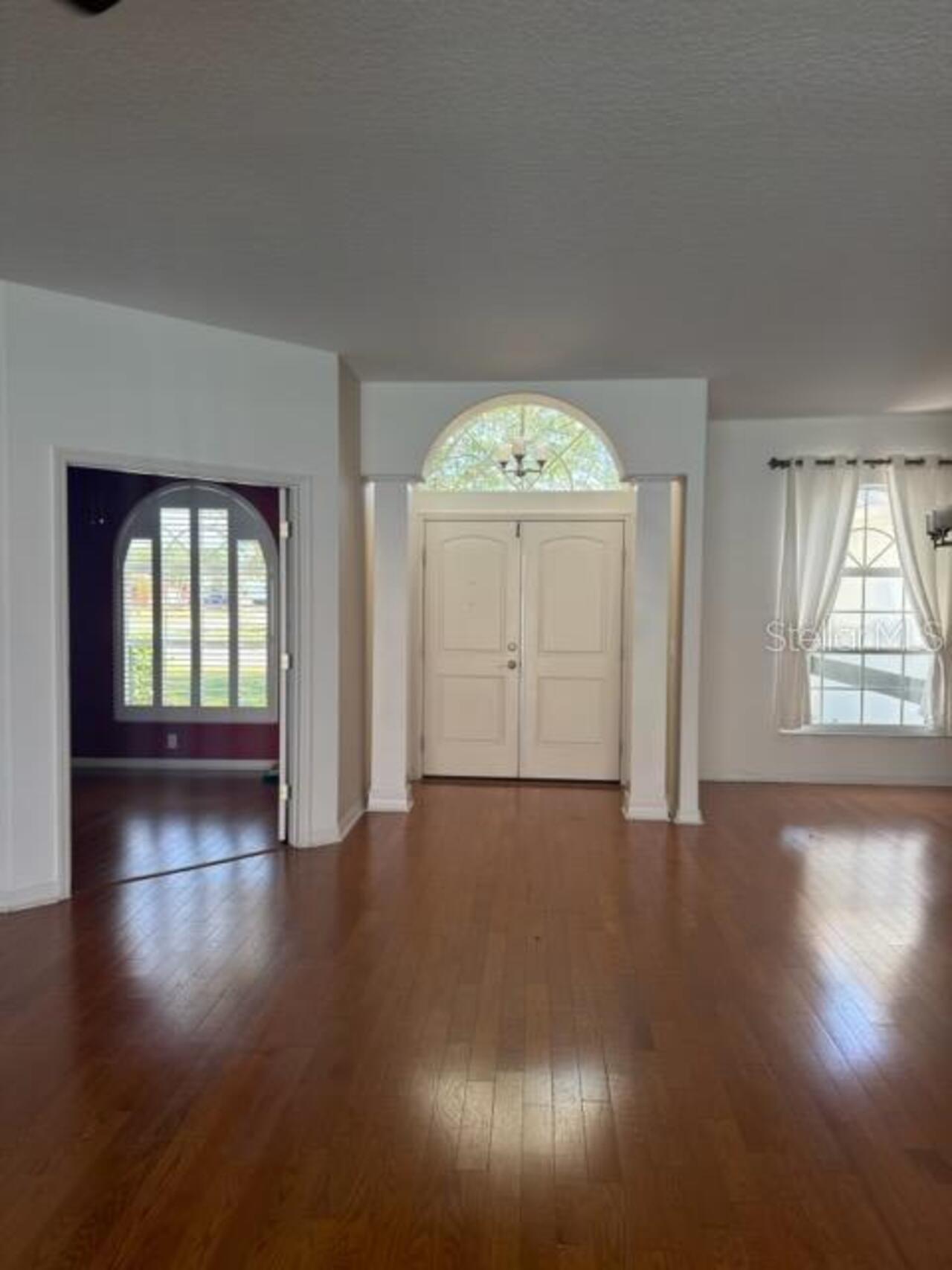 Listing Photo 10