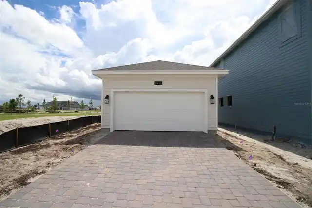 Listing Photo 16