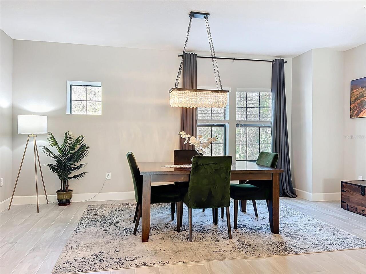Listing Photo 11