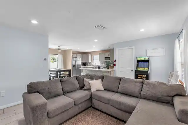 Listing Photo 7