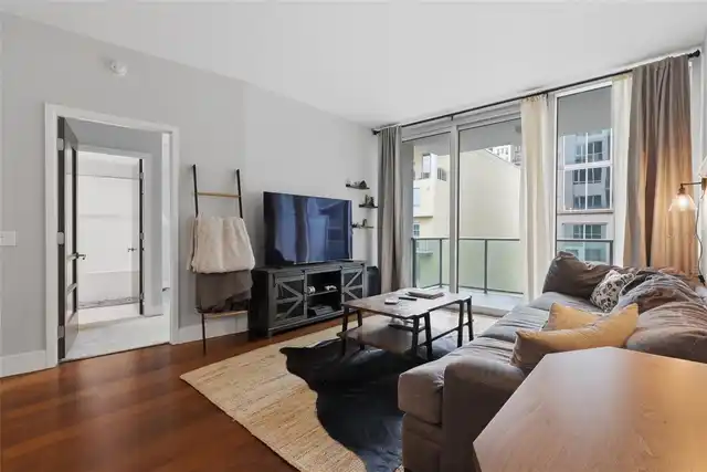 Listing Photo 10