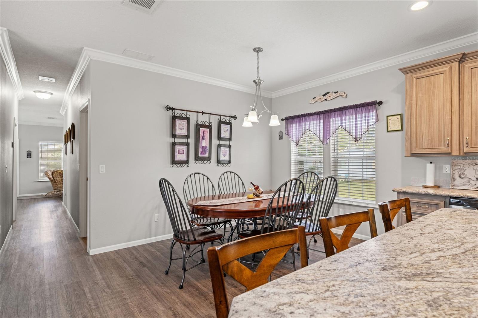 Listing Photo 8