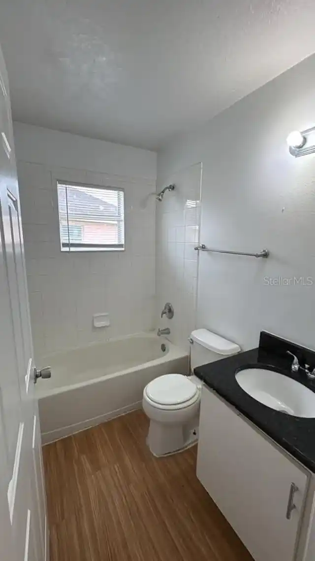 Listing Photo 12