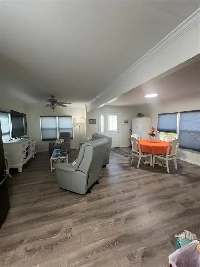 Listing Photo 6
