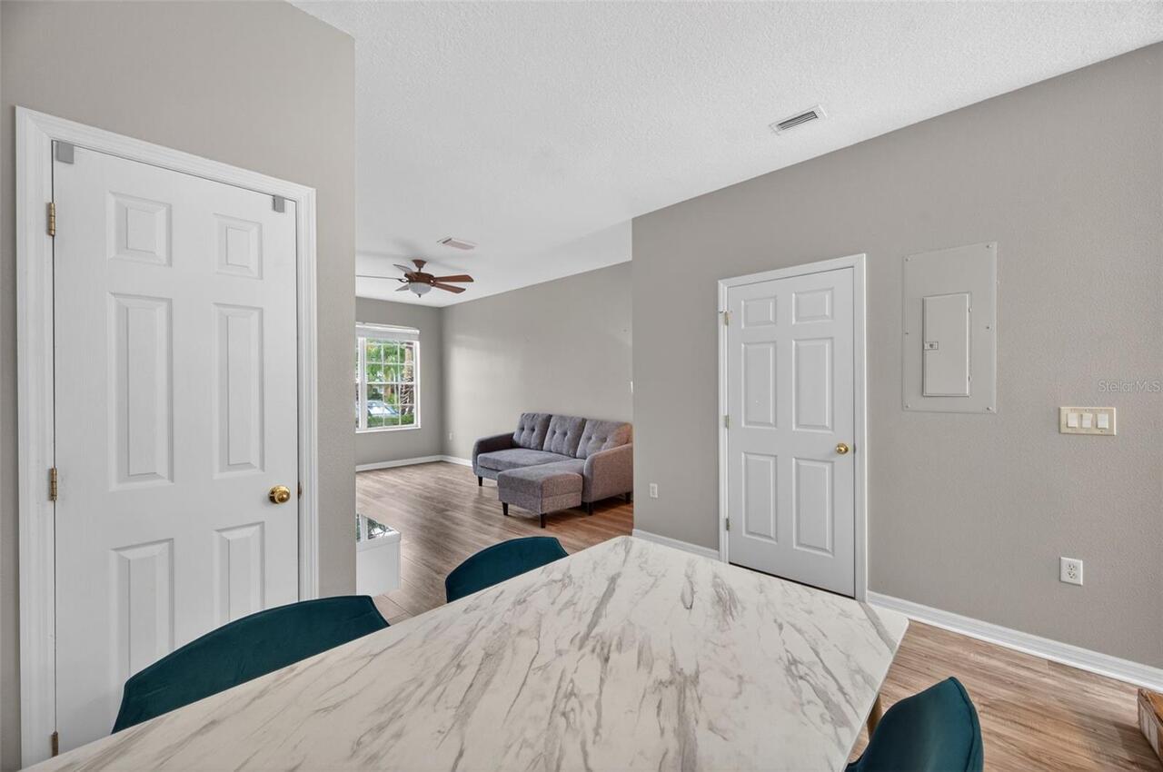 Listing Photo 11