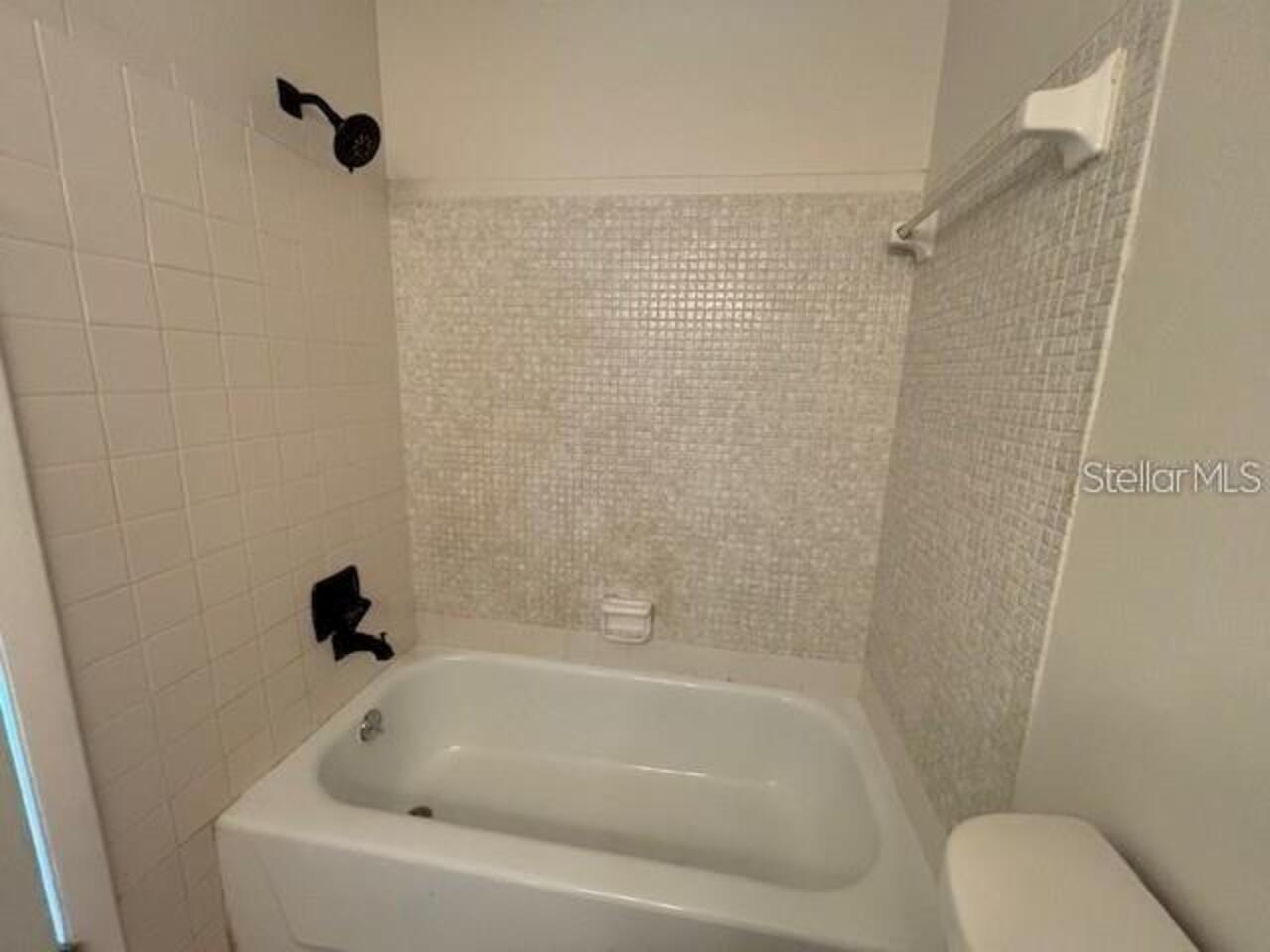 Listing Photo 12