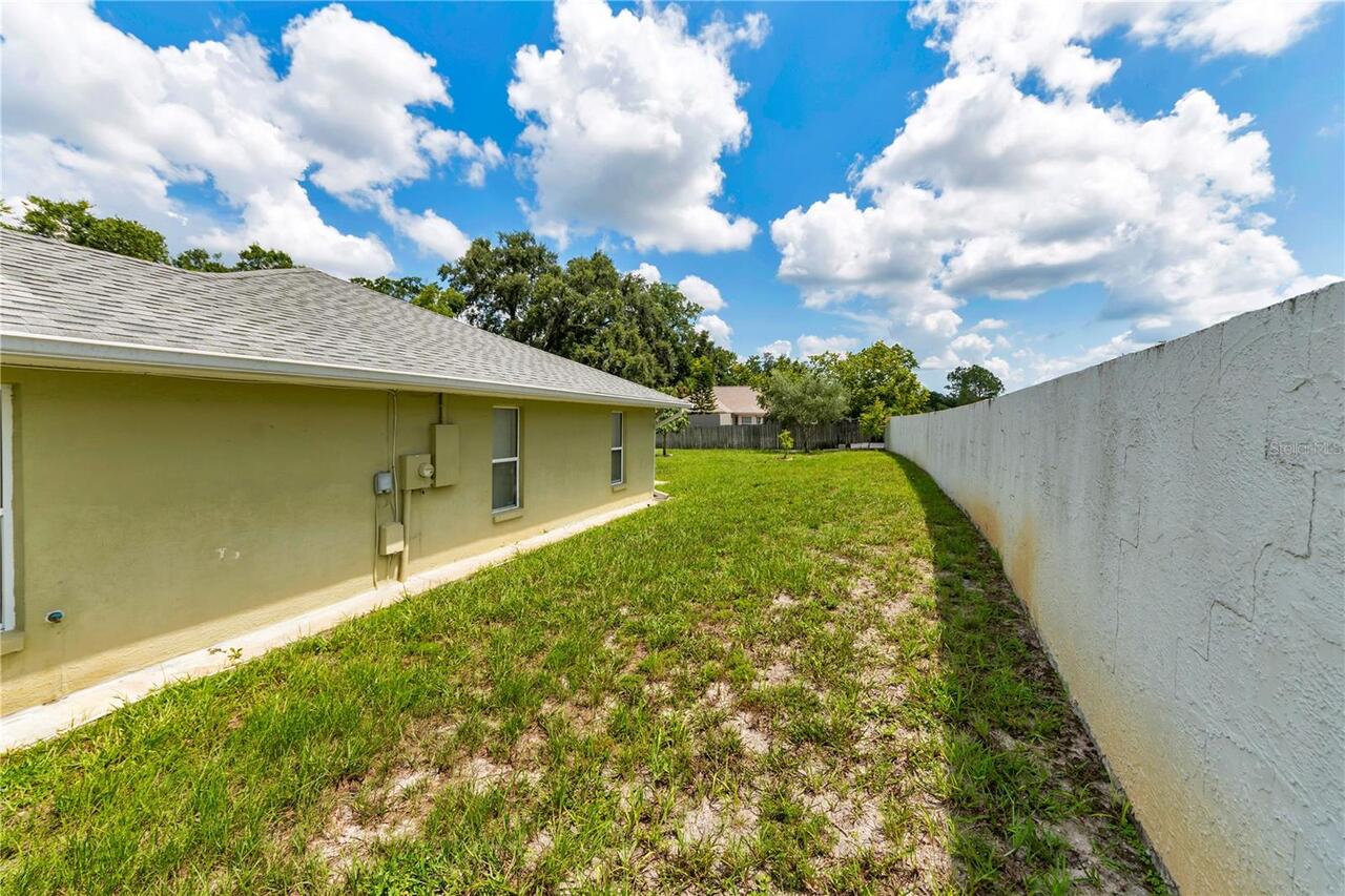 Listing Photo 12