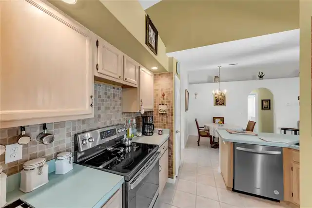 Listing Photo 19