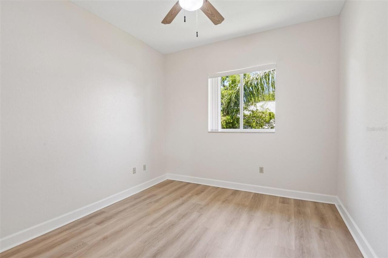 Listing Photo 33
