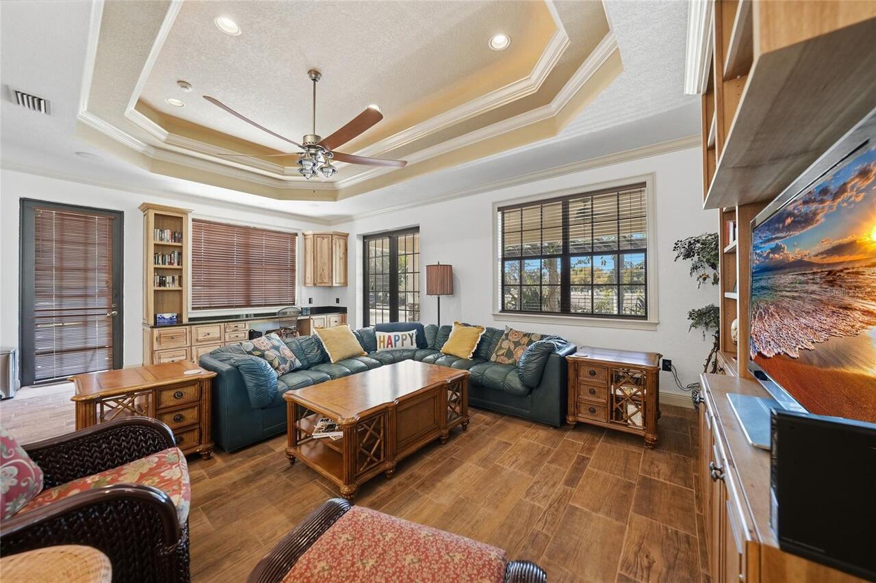 Listing Photo 10