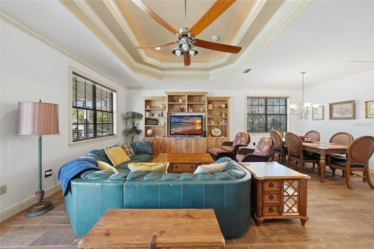 Listing Photo 11