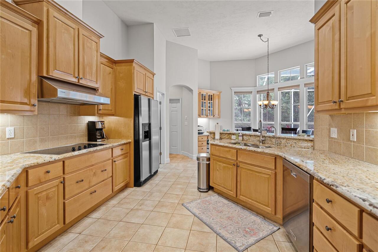 Listing Photo 12