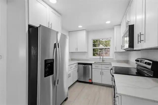 Listing Photo 15