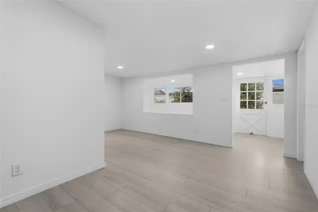 Listing Photo 31