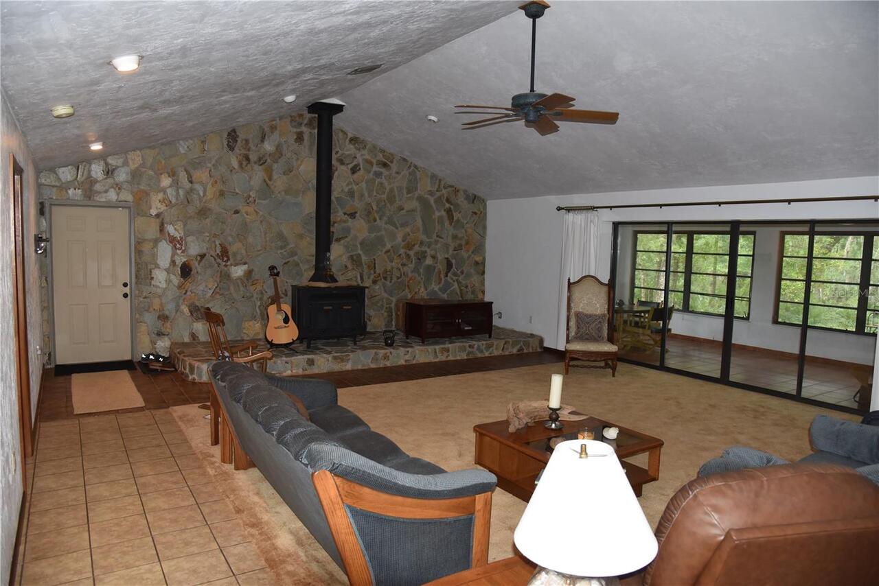Listing Photo 17