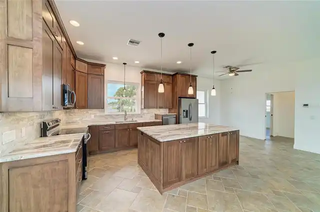 Listing Photo 22