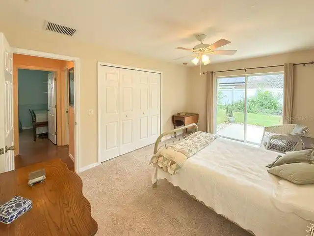 Listing Photo 12