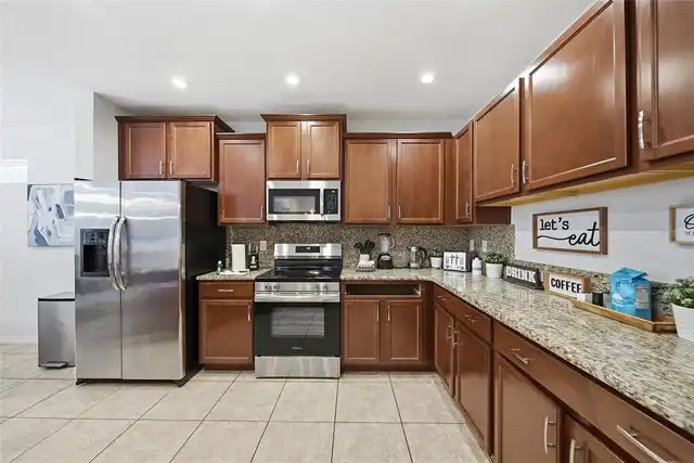 Listing Photo 9