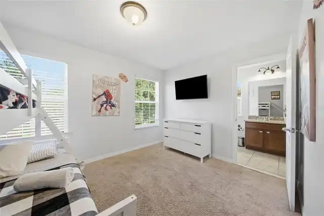 Listing Photo 22
