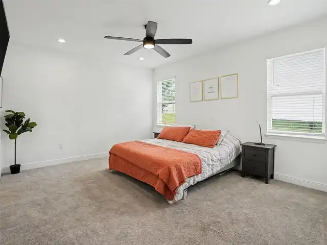 Listing Photo 16