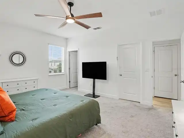 Listing Photo 34