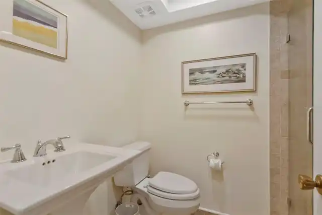 Listing Photo 24