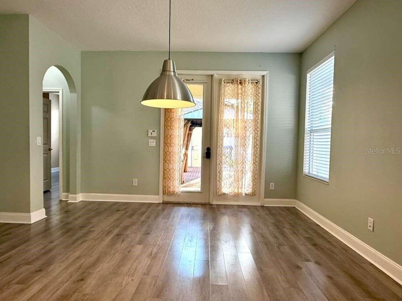 Listing Photo 10