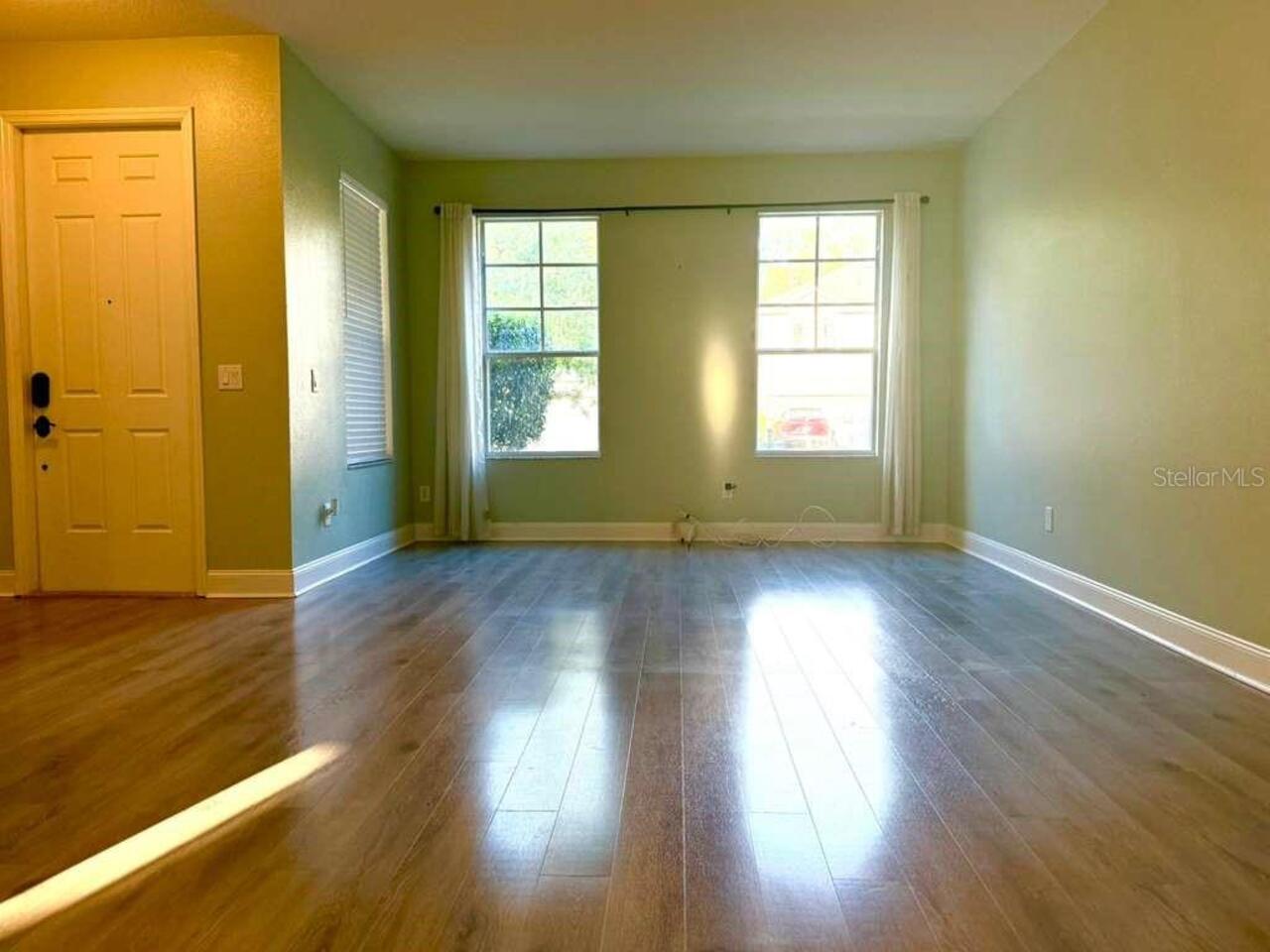 Listing Photo 11