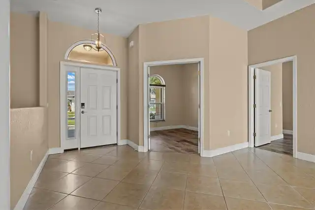 Listing Photo 8