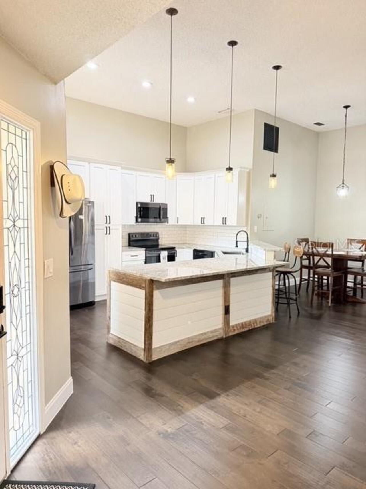 Listing Photo 7