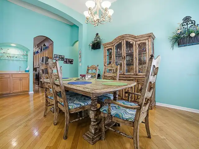 Listing Photo 7