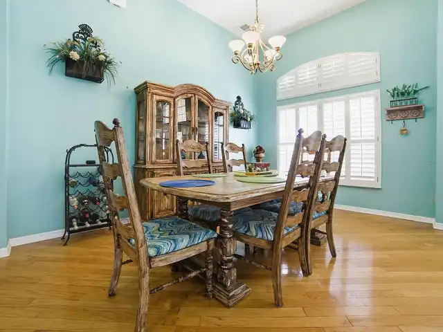 Listing Photo 9
