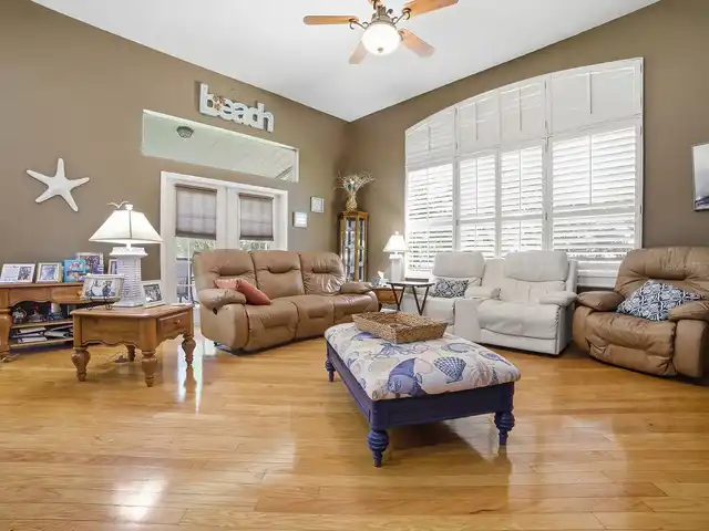 Listing Photo 25