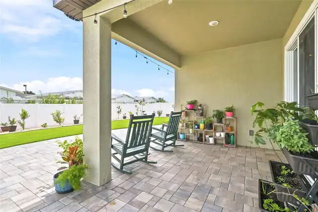 Listing Photo 8