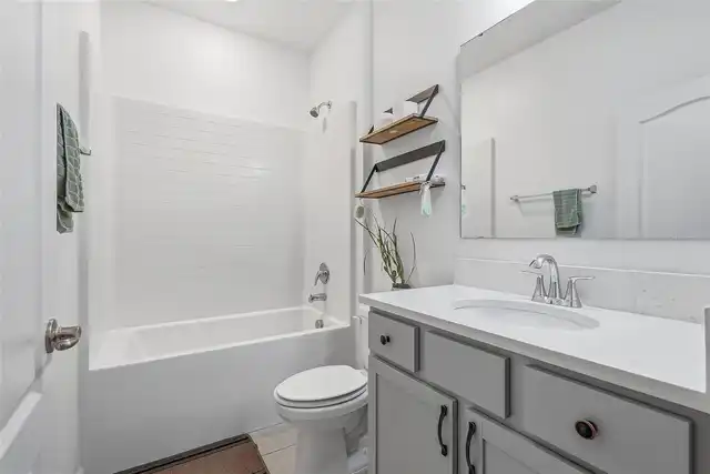 Listing Photo 17