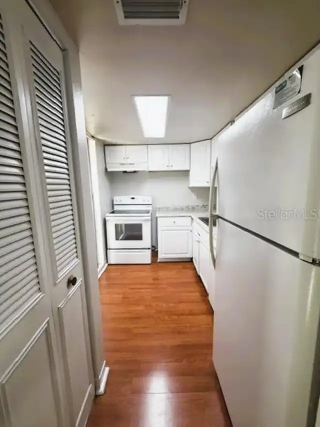 Listing Photo 6