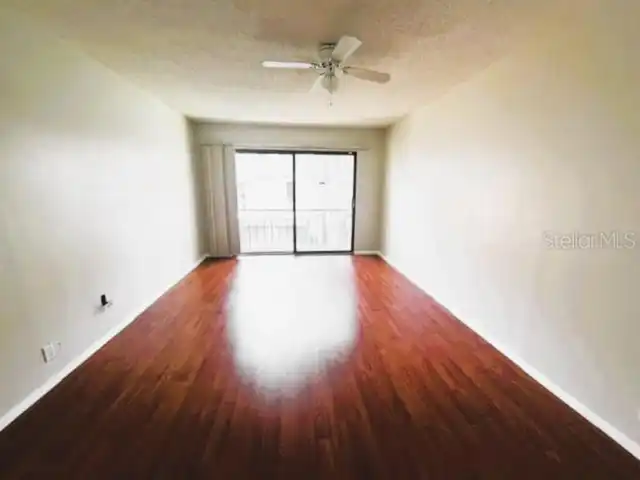 Listing Photo 9