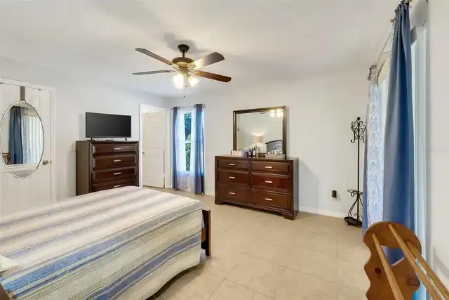 Listing Photo 16